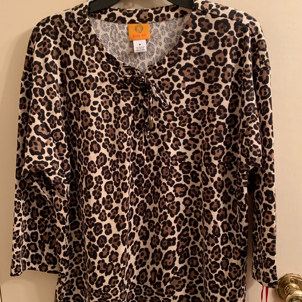 Ruby Rd. size M 3/4 sleeve leopard blouse